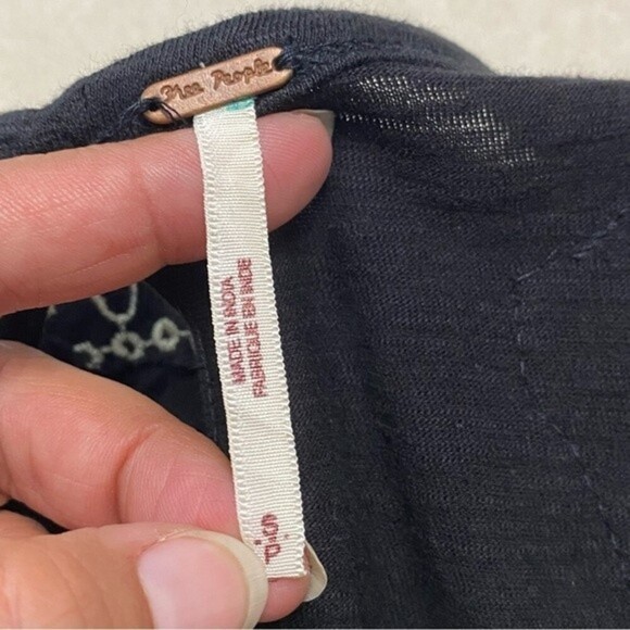 Free People Blouse Women’s Size Small Black Attina Scalloped Embroidered Tank - Picture 8 of 13